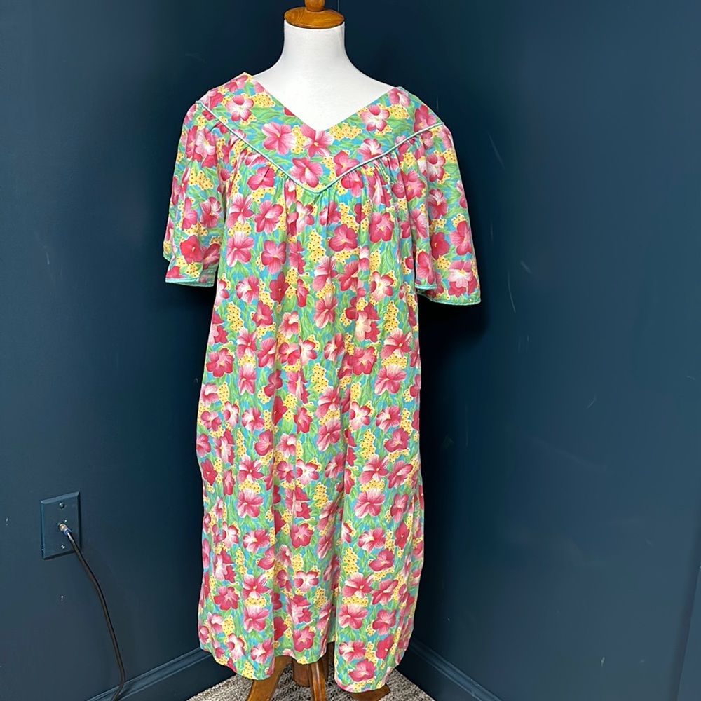 1980s Vintage Nightgown/House Dress